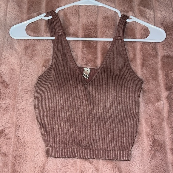 Padded Burnt Red Cropped Tank - Picture 2 of 3